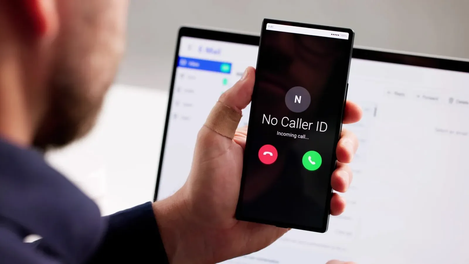 Identity Theft Investigator Tracks Unknown Number Hacking Smartphone Privacy