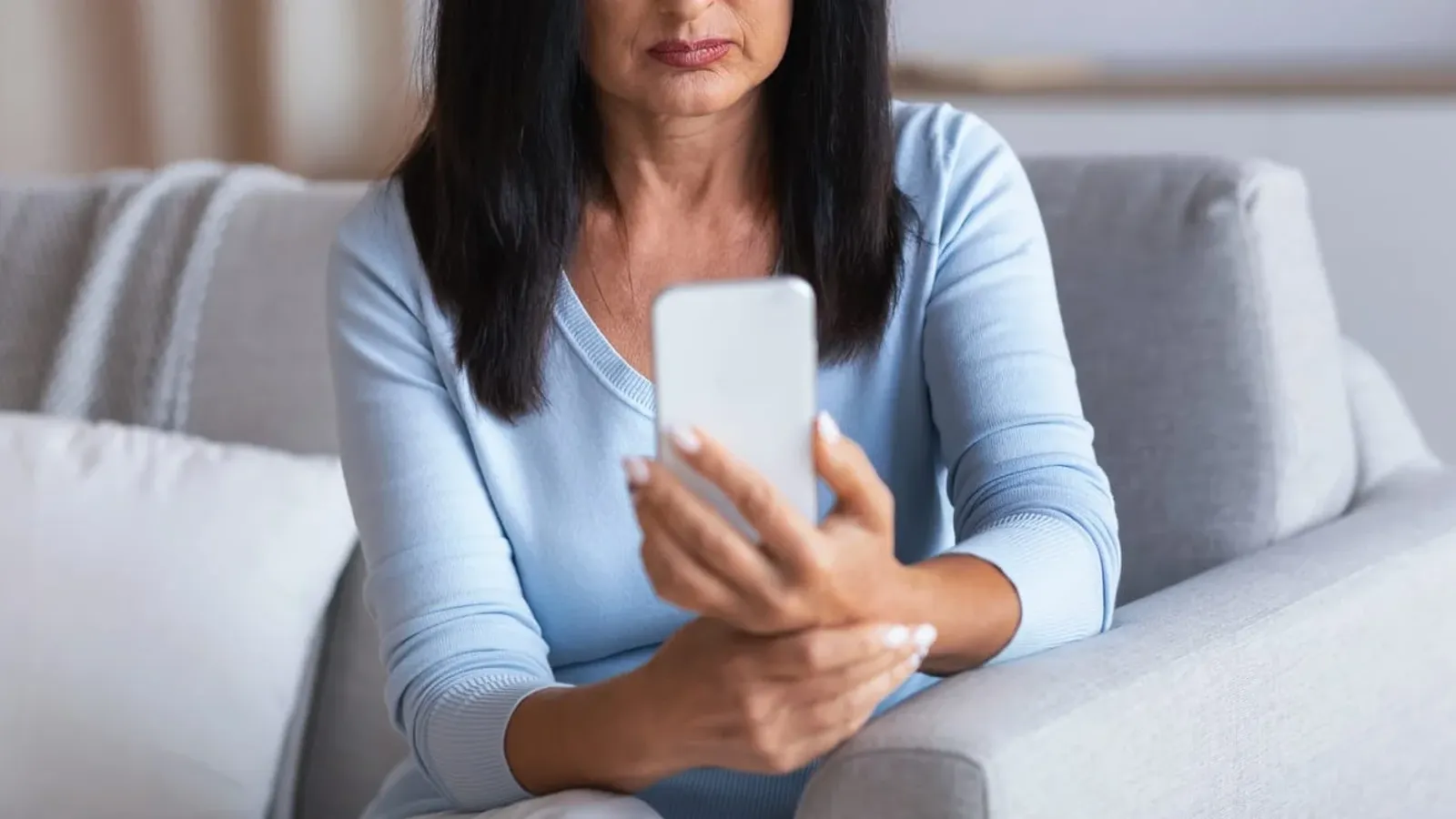 woman looking how to get unknown caller id
